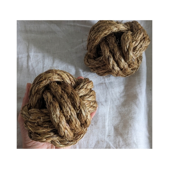 Decorative Nautical Rope Knots - Picture 2 of 4